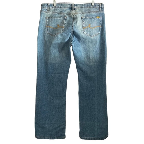 Bill Blass Jeans Womens 16 Stretch Bootcut Plus Size Medium Wash Blue New - Picture 2 of 11